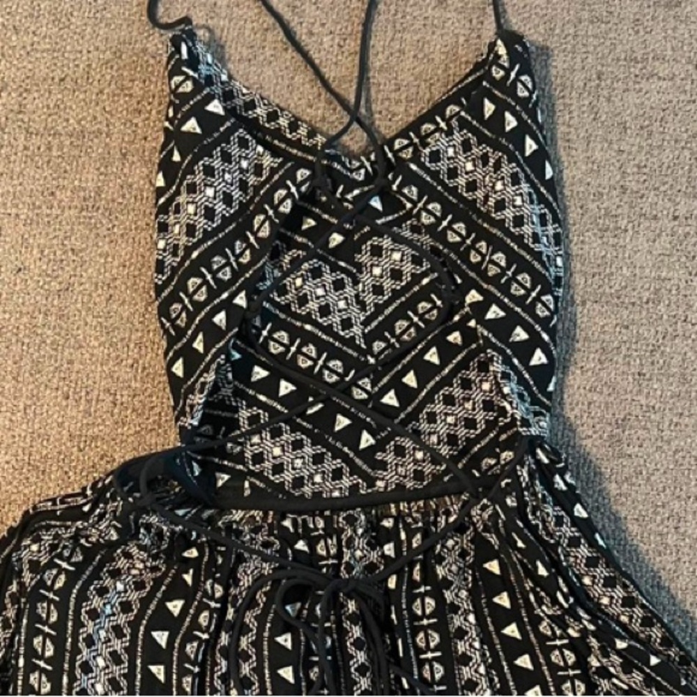 Strappy Back Women’s Print Sexy Maxi Dress size Small - Black White Tribal EUC